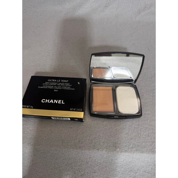 Chanel Ultra Le Teint Ultrawear All Day Comfort Flawless Finish Compact B60 - Picture 3 of 5